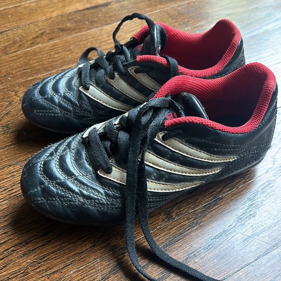 Adidas cleats - Picture 2 of 4